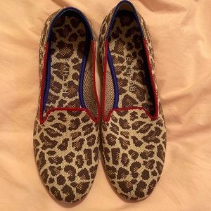 Rothys 6.5 Mocha Spot “The Loafer”